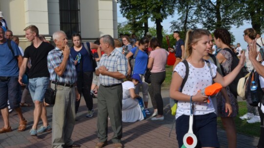 Pielgrzymi wyruszyli z Maciejowic [wideo]