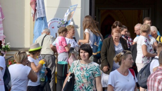 Pielgrzymi wyruszyli z Maciejowic [wideo]