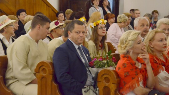 Deszczowe dożynki powiatowe w Łaskarzewie [wideo]