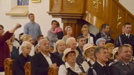 Deszczowe dożynki powiatowe w Łaskarzewie [wideo]