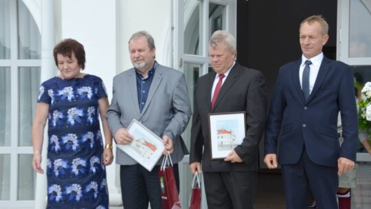 Żelechów: Ratusz i rynek otwarte [wideo]