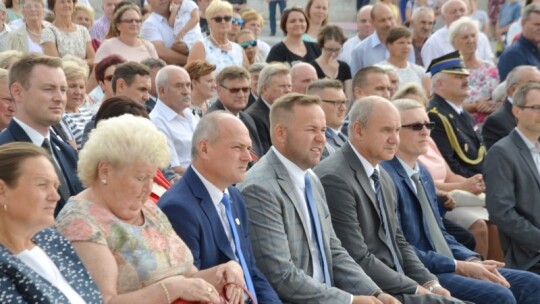 Żelechów: Ratusz i rynek otwarte [wideo]