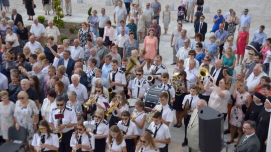 Żelechów: Ratusz i rynek otwarte [wideo]