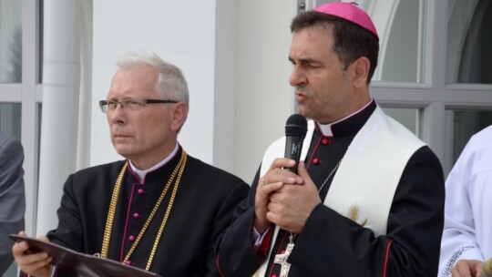 Żelechów: Ratusz i rynek otwarte [wideo]