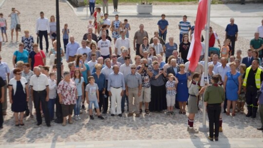 Żelechów: Ratusz i rynek otwarte [wideo]