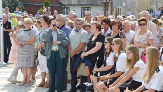 Żelechów: Ratusz i rynek otwarte [wideo]