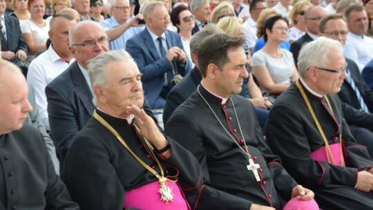 Żelechów: Ratusz i rynek otwarte [wideo]