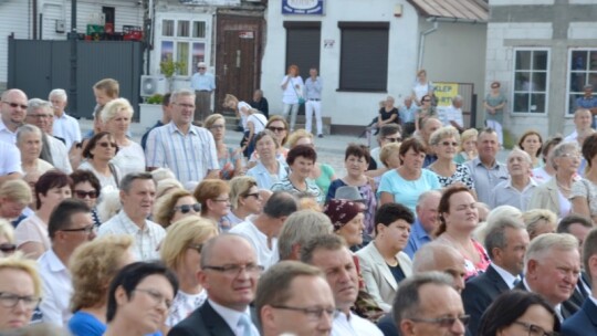 Żelechów: Ratusz i rynek otwarte [wideo]