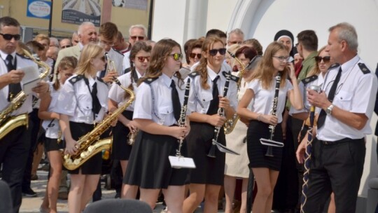 Żelechów: Ratusz i rynek otwarte [wideo]