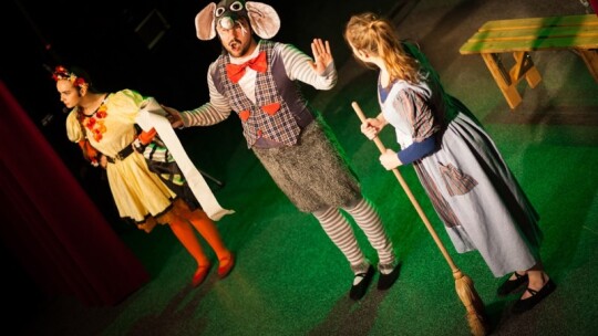 Maluchy na scenie mile widziane ? spektakl dla dzieci Maluchy na scenie mile widziane ? spektakl dla dzieci