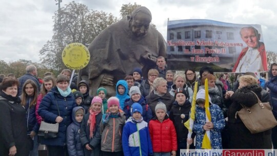 Brzegi: Październikowe spotkania z patronem szkoły