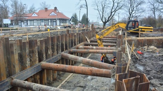 Zobacz jak remontują kolejową "siódemkę"