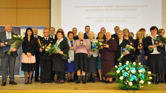 Sprawiedliwy Wśród Narodów Świata dla rodziny stąd