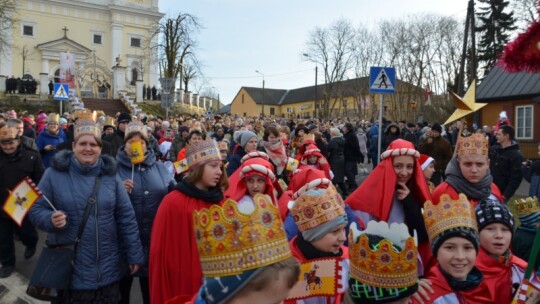 Ogromne zainteresowanie Orszakiem Trzech Króli w Żelechowie [wideo]