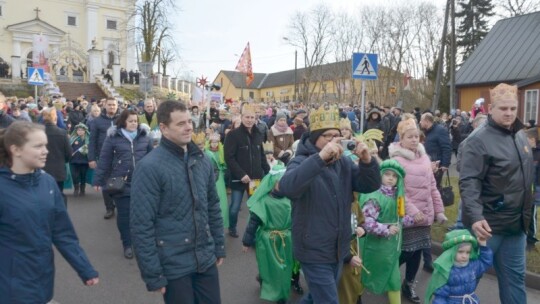 Ogromne zainteresowanie Orszakiem Trzech Króli w Żelechowie [wideo]