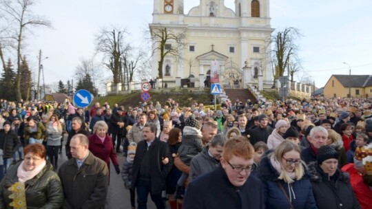 Ogromne zainteresowanie Orszakiem Trzech Króli w Żelechowie [wideo]