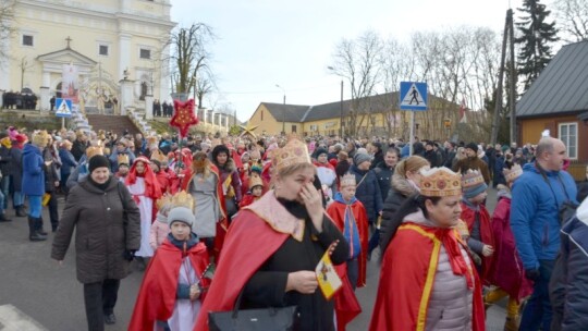 Ogromne zainteresowanie Orszakiem Trzech Króli w Żelechowie [wideo]