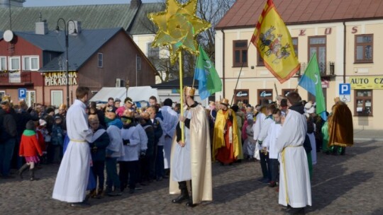 Ogromne zainteresowanie Orszakiem Trzech Króli w Żelechowie [wideo]