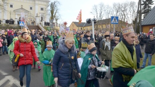 Ogromne zainteresowanie Orszakiem Trzech Króli w Żelechowie [wideo]