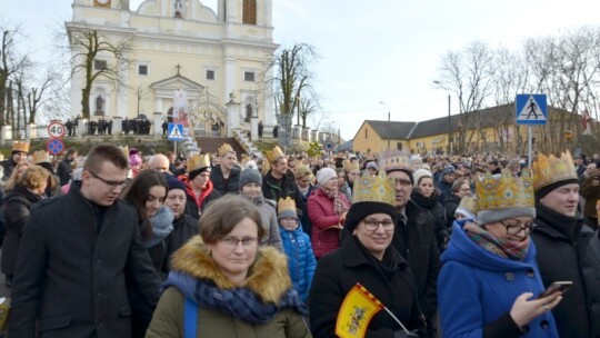 Ogromne zainteresowanie Orszakiem Trzech Króli w Żelechowie [wideo]