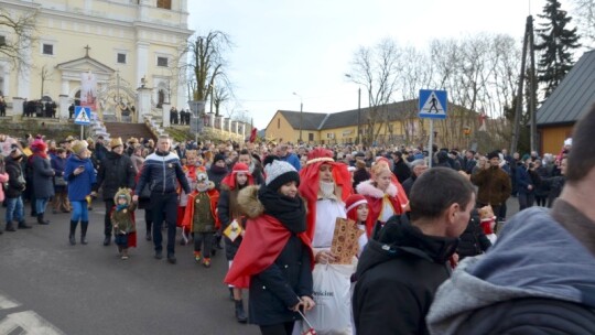 Ogromne zainteresowanie Orszakiem Trzech Króli w Żelechowie [wideo]