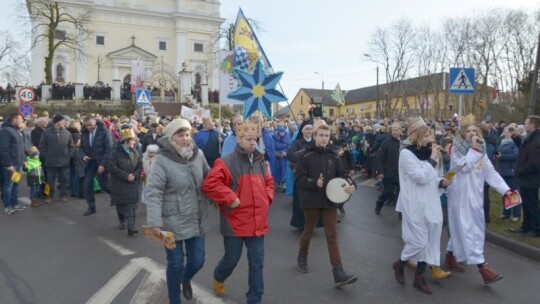 Ogromne zainteresowanie Orszakiem Trzech Króli w Żelechowie [wideo]