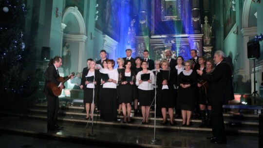 Przyjdźcie, radośnie śpiewajcie! Wielkie kolędowanie w kolegiacie