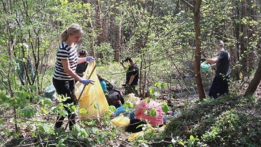 Gm. Garwolin: Społecznie posprzątali las