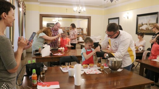 W Miętnem upiekli muffiny dla całej rodziny