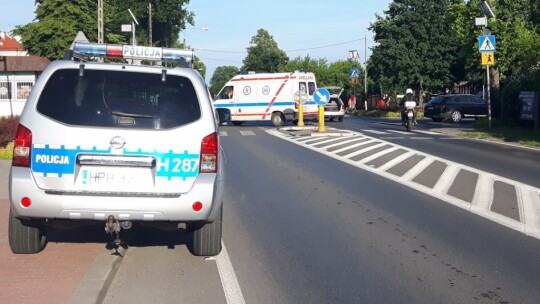 10-latek wjechał pod samochód