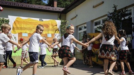 Kocham cię Polsko!!!, czyli piknik z okazji Dnia Rodziny w Publicznym Przedszkolu w ?Leśne Skrzaty? w Michałówce