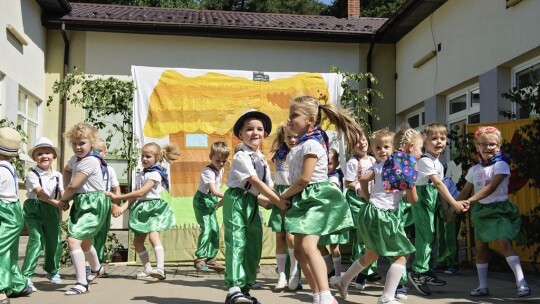 Kocham cię Polsko!!!, czyli piknik z okazji Dnia Rodziny w Publicznym Przedszkolu w ?Leśne Skrzaty? w Michałówce