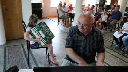 Czarno-biały koncert na początek wakacji