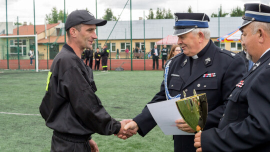 OSP Melanów wygrywa zawody strażackie