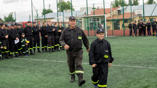 OSP Melanów wygrywa zawody strażackie