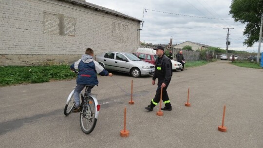 Sprawdzali umiejętności rowerowe i strażackie