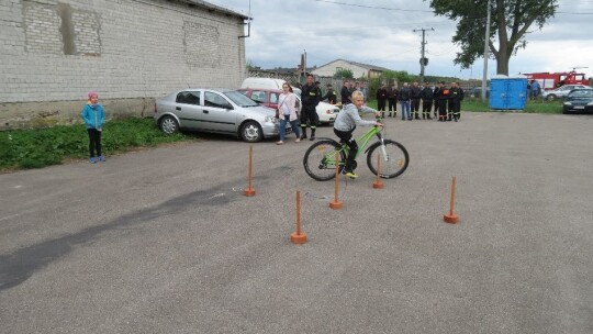 Sprawdzali umiejętności rowerowe i strażackie