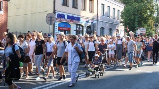 Pielgrzymi już na trasie! 38. PPP na Jasną Górę [wideo]