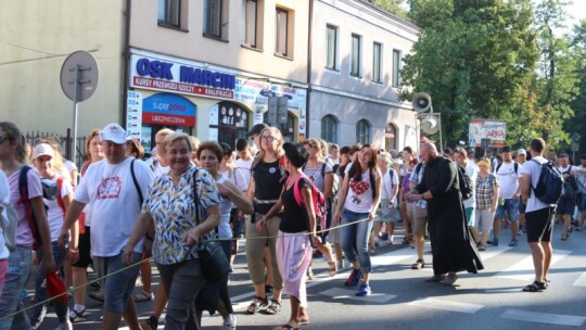 Pielgrzymi już na trasie! 38. PPP na Jasną Górę [wideo]