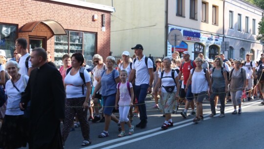 Pielgrzymi już na trasie! 38. PPP na Jasną Górę [wideo]