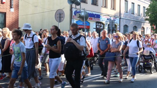 Pielgrzymi już na trasie! 38. PPP na Jasną Górę [wideo]