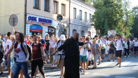 Pielgrzymi już na trasie! 38. PPP na Jasną Górę [wideo]