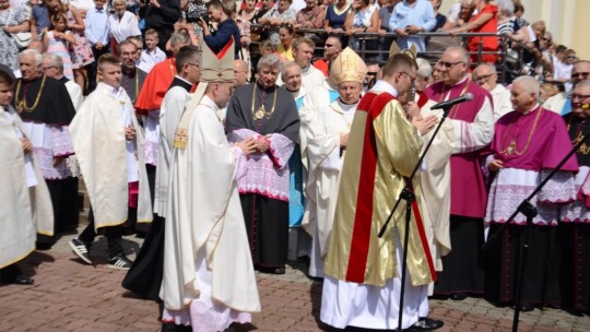 Garwolińska parafia ma 600 lat, a miasto patronkę [wideo]