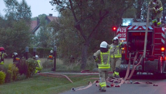 Pożar składu butli gazowych i domu