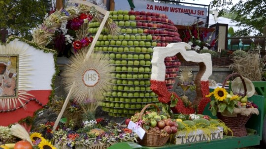 Mariańskie Porzecze. Dożynki z akcentem patriotycznym [wideo]