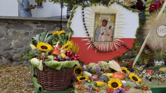 Mariańskie Porzecze. Dożynki z akcentem patriotycznym [wideo]