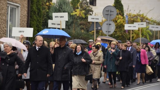 100 lat Długiej! Jubileuszowy zjazd absolwetnów [wideo]