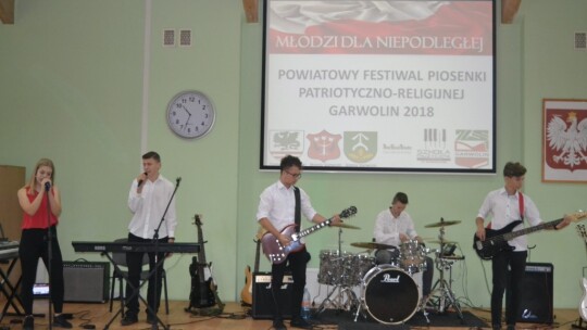 Muzyką i śpiewem uczcili 100-lecie niepodległości 