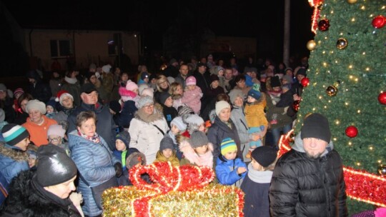 Pilawa stroi się na święta