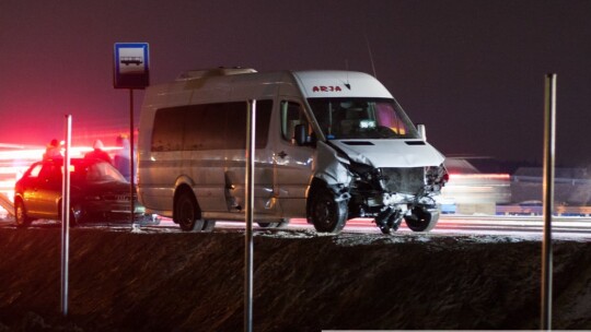 Kolizja na DK 17: Bus zderzył się z audi